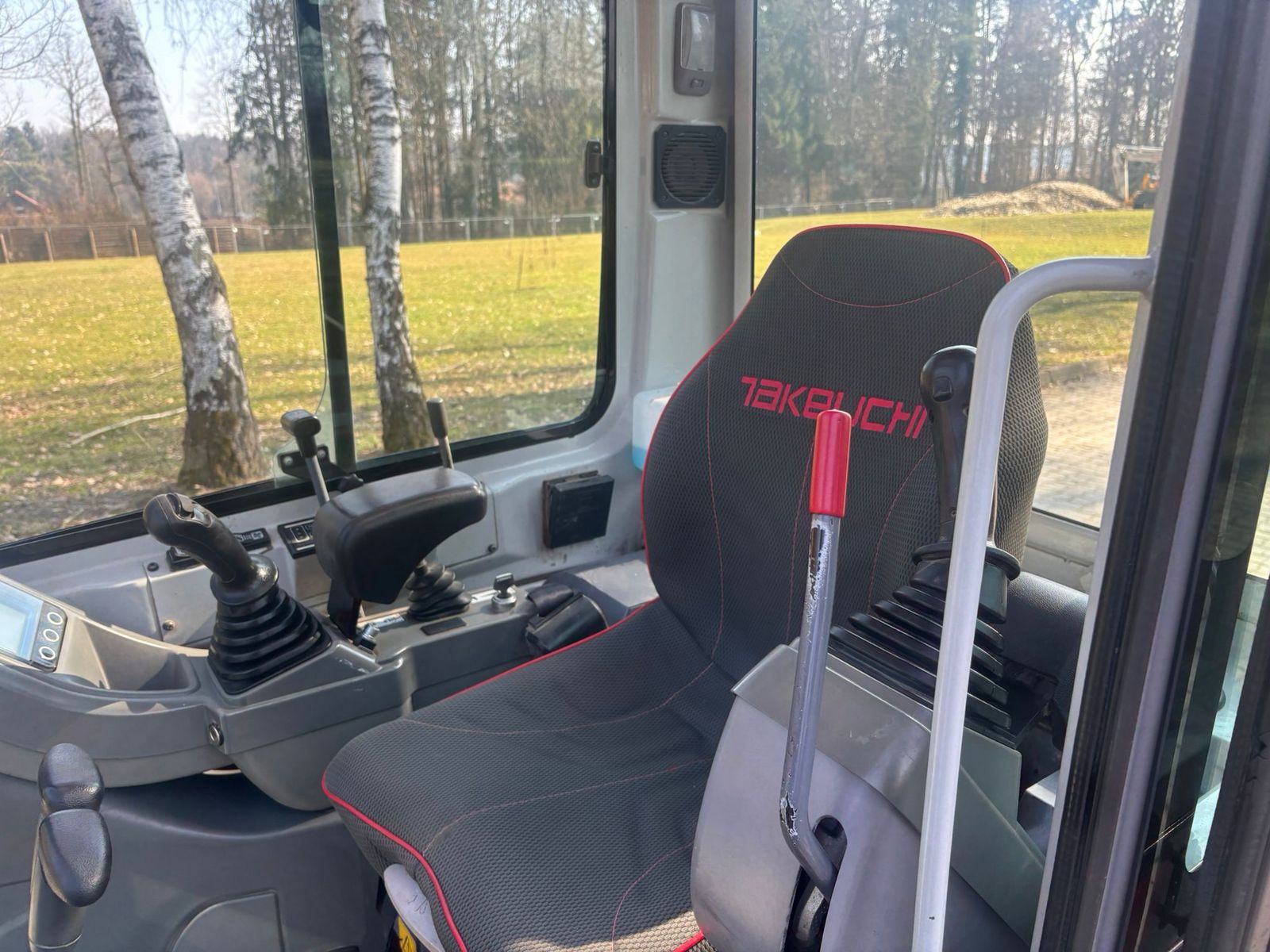 Takeuchi TB216 Interni